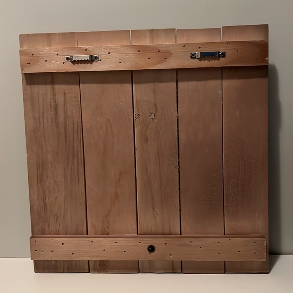 Wall photo hanger. - Picture 2 of 2